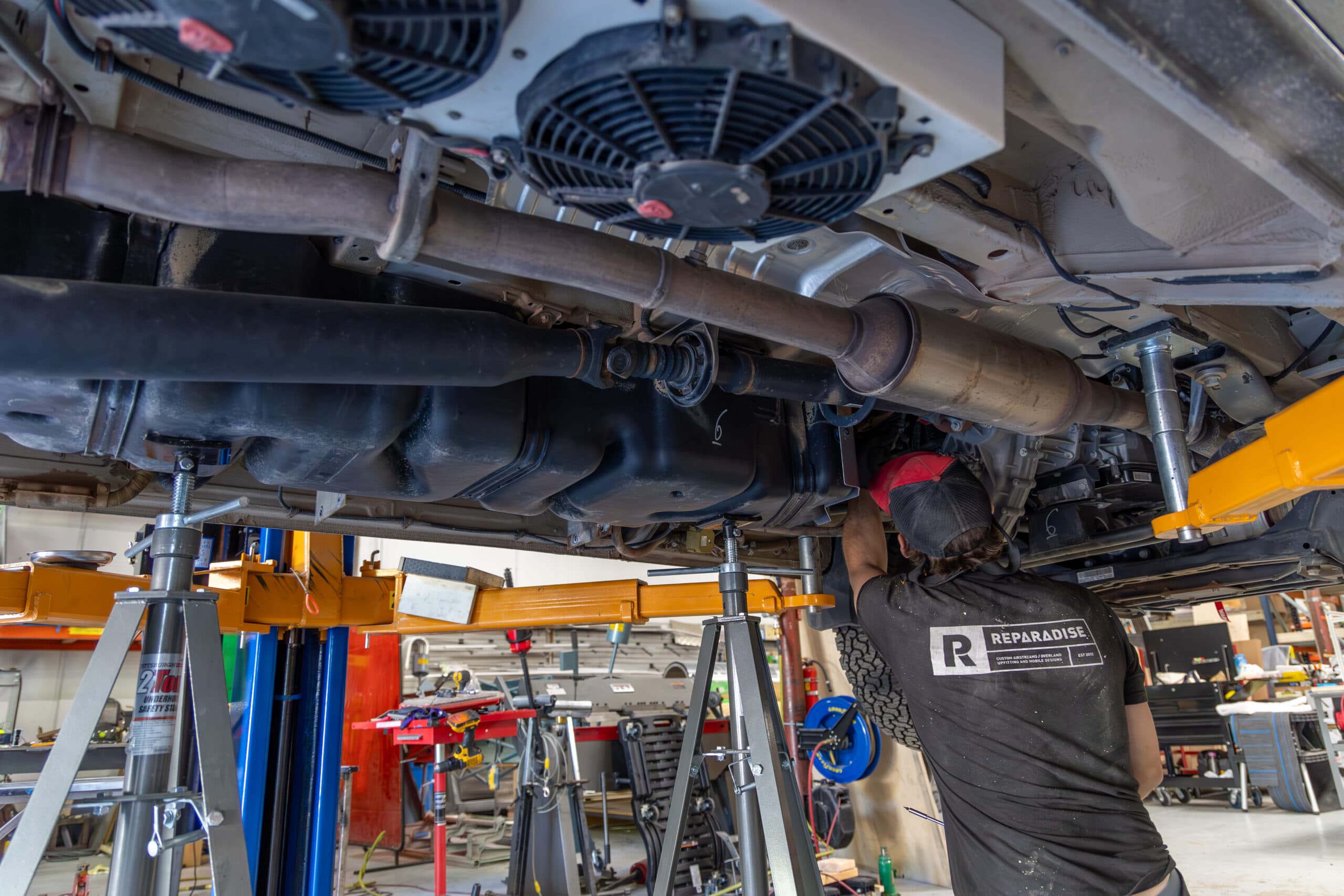 Extended-range fuel tank install