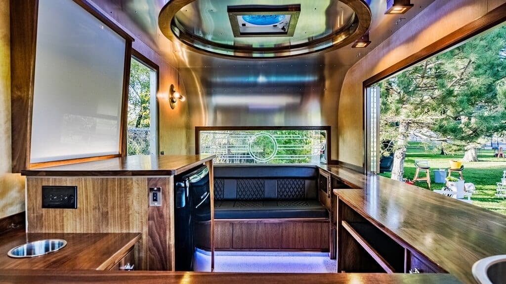 Keeping Food and Beverages Cold in Your Camper Van or RV