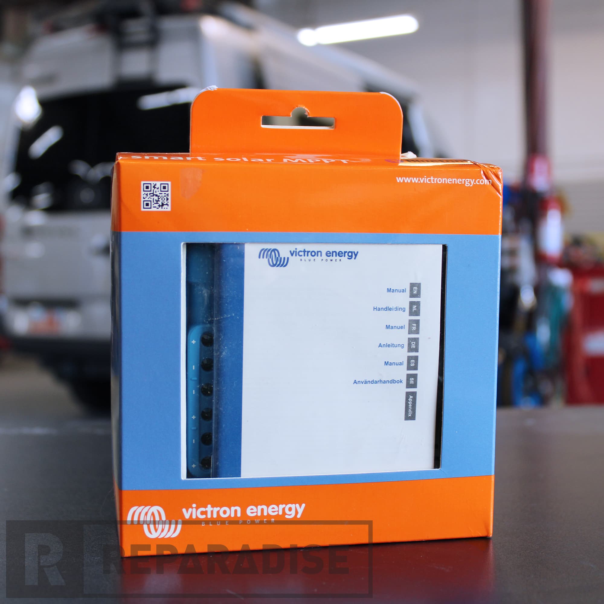 Victron MPPT charge controller installed